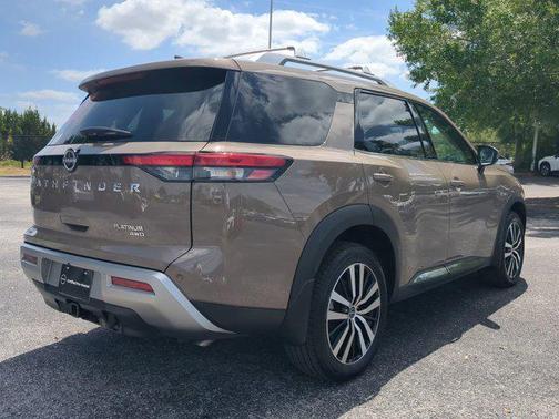 2024 Nissan Pathfinder Platinum 4WD
