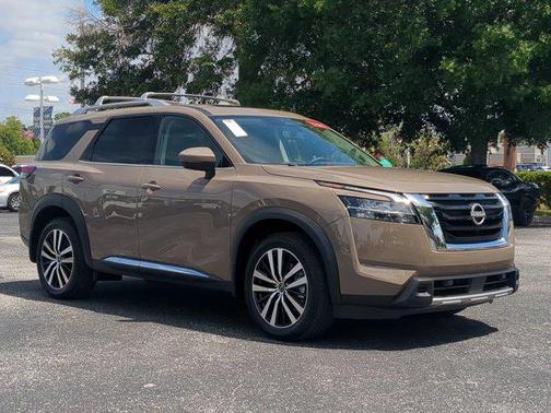 2024 Nissan Pathfinder Platinum 4WD