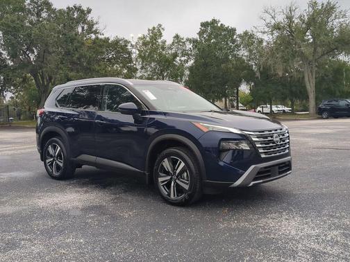 2025 Nissan Rogue SL