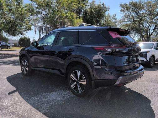 Deep Ocean Blue Pearl 2025 Nissan Rogue SL