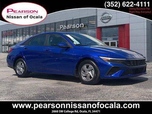 2025 Hyundai ELANTRA SE