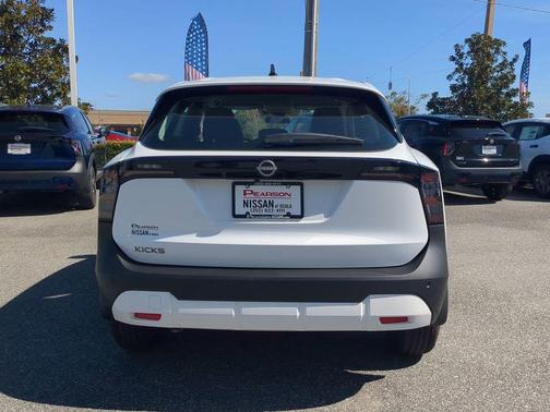 2026 Nissan Kicks S