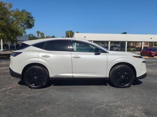 2025 Nissan Murano SV