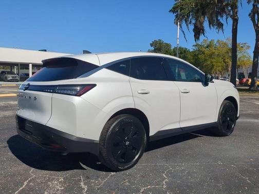 2025 Nissan Murano SV