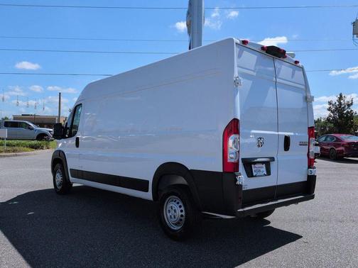 Bright White Clearcoat 2026 RAM ProMaster 2500 Tradesman