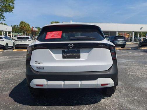 2025 Nissan Kicks S