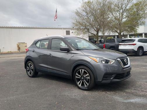 2020 Nissan Kicks SV