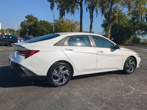 2025 Hyundai ELANTRA Sport