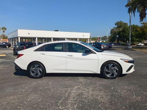 2025 Hyundai ELANTRA Sport