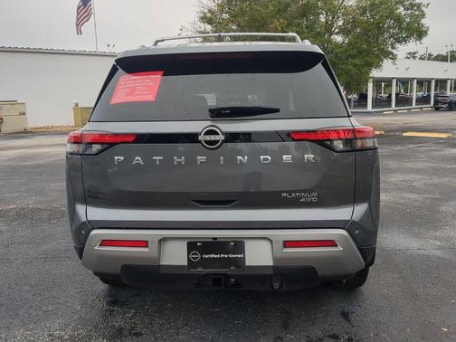 2025 Nissan Pathfinder Platinum 4WD