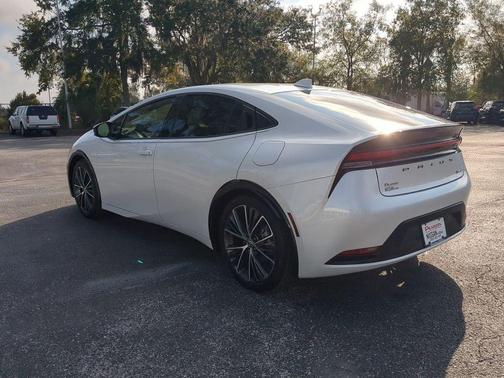 2024 Toyota Prius XLE