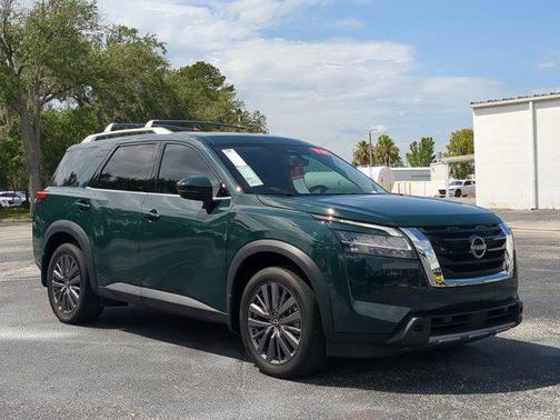 2023 Nissan Pathfinder SL FWD