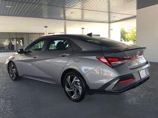 2025 Hyundai ELANTRA Sport