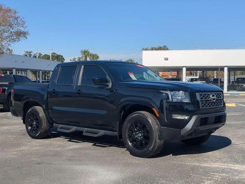 2023 Nissan Frontier SV