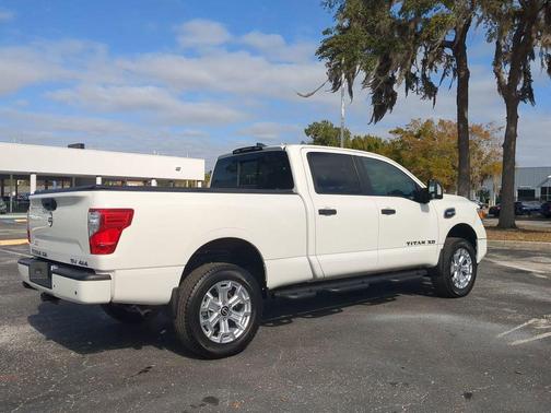 2024 Nissan Titan XD SV