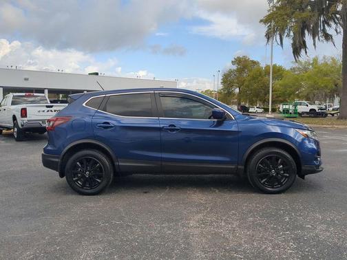 2022 Nissan Rogue Sport S