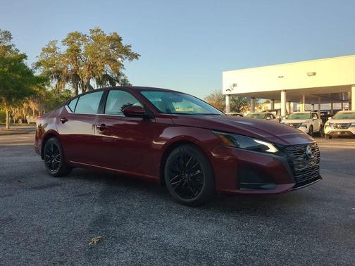 Scarlet Ember Tintcoat 2026 Nissan Altima 2.5 SV
