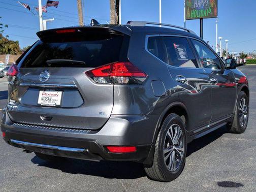 2017 Nissan Rogue SL