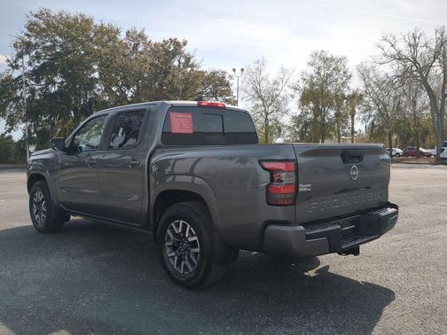 2024 Nissan Frontier SL