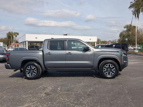 2024 Nissan Frontier SL