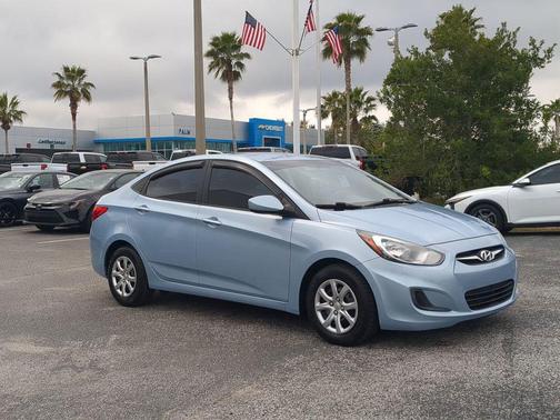 2013 Hyundai Accent GLS