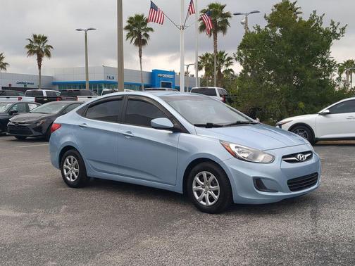 2013 Hyundai Accent GLS