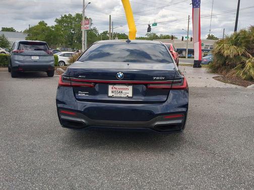 Tanzanite Blue II Metallic 2021 BMW 750 i xDrive