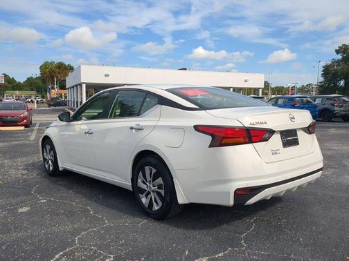 2024 Nissan Altima S FWD