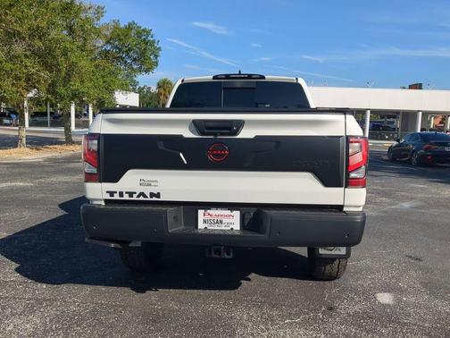 2024 Nissan Titan PRO-4X