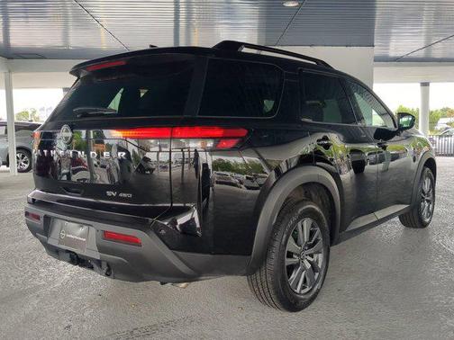 2023 Nissan Pathfinder SV 4WD
