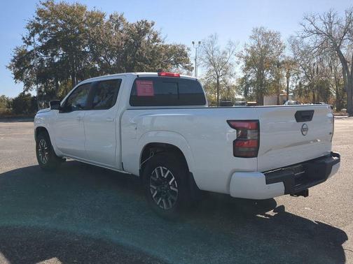 2025 Nissan Frontier SL