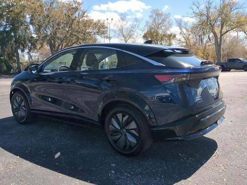 2023 Nissan ARIYA VENTURE+