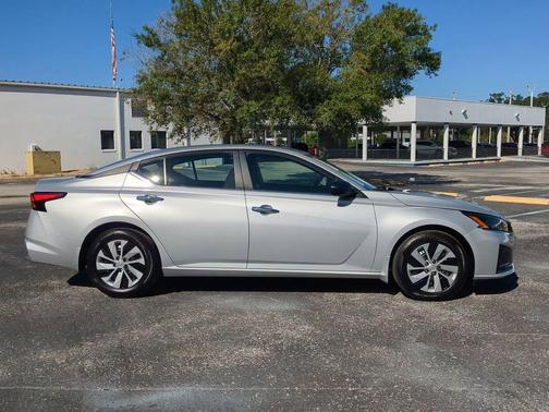 2024 Nissan Altima S FWD