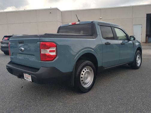 2022 Ford Maverick XL