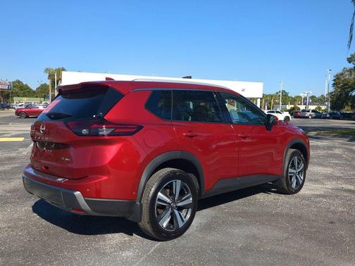 2025 Nissan Rogue SL