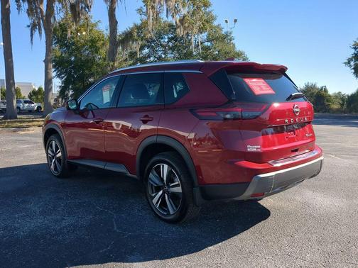 2025 Nissan Rogue SL