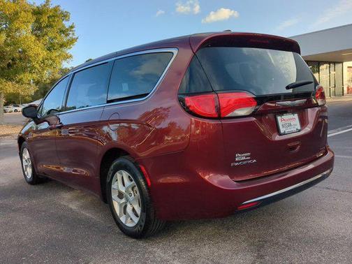 Velvet Red Pearlcoat 2017 Chrysler Pacifica Touring