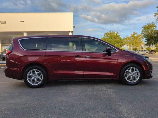 Velvet Red Pearlcoat 2017 Chrysler Pacifica Touring