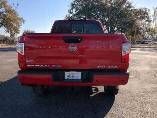 2024 Nissan Titan XD SV