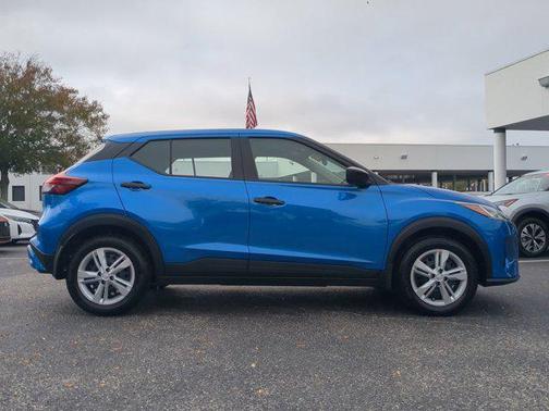 2024 Nissan Kicks S