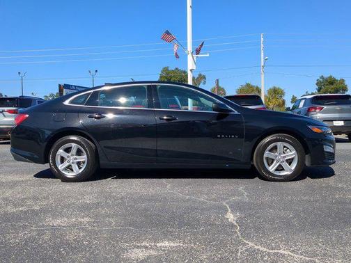 2022 Chevrolet Malibu FWD LT