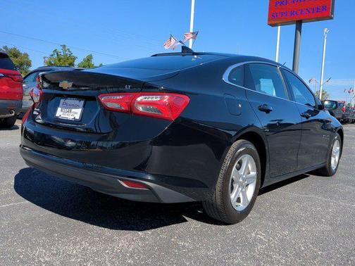 2022 Chevrolet Malibu FWD LT