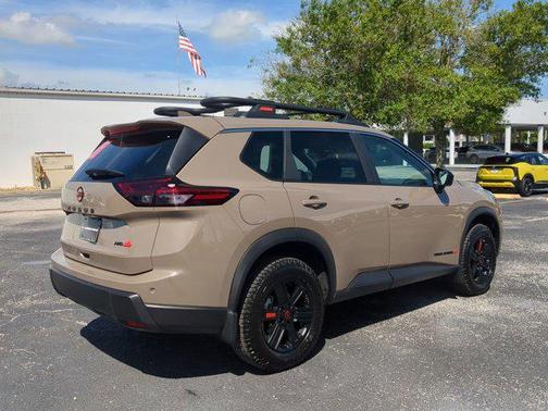 2025 Nissan Rogue Rock Creek