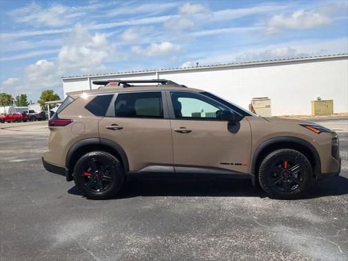 2025 Nissan Rogue Rock Creek