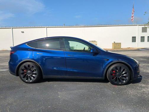 2023 Tesla Model Y Performance Dual Motor All-Wheel Drive