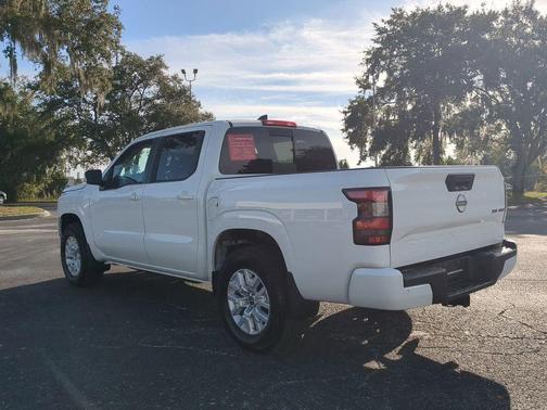 2024 Nissan Frontier SV