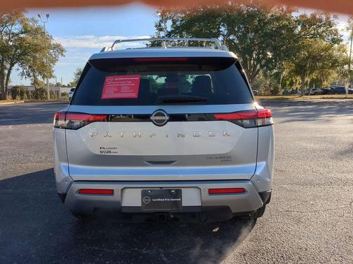 2024 Nissan Pathfinder Platinum
