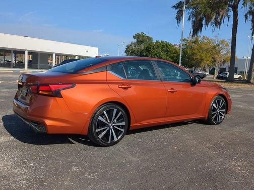 2022 Nissan Altima SR FWD