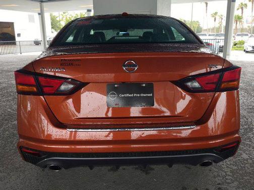 2022 Nissan Altima SR FWD