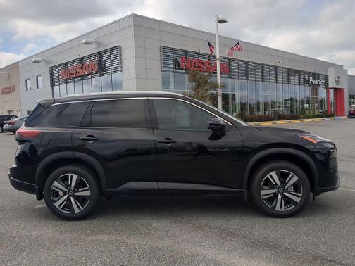 2025 Nissan Rogue SL